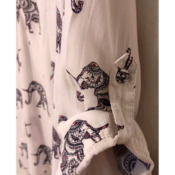 Torrid Harper Blouse Sz 2X Elephant Print Rayon V-Neck Roll Tab Sleeves - Picture 11 of 14